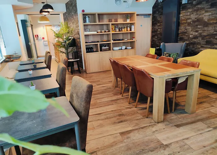 Leuven City Hostel بيت شباب