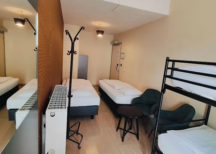 Leuven City Hostel بيت شباب *